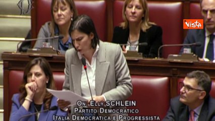 Schlein a Meloni: "La ricorderanno come la premier con la quale i treni arrivavano in ritardo"
