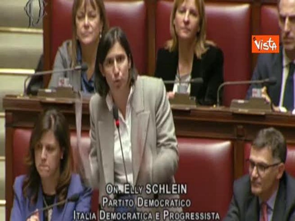 Schlein a Meloni: "La ricorderanno come la premier con la quale i treni arrivavano in ritardo"