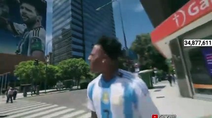 El streamer fanático de Cristiano Ronaldo llegó a la Argentina y a los dos minutos vivió un insólito momento