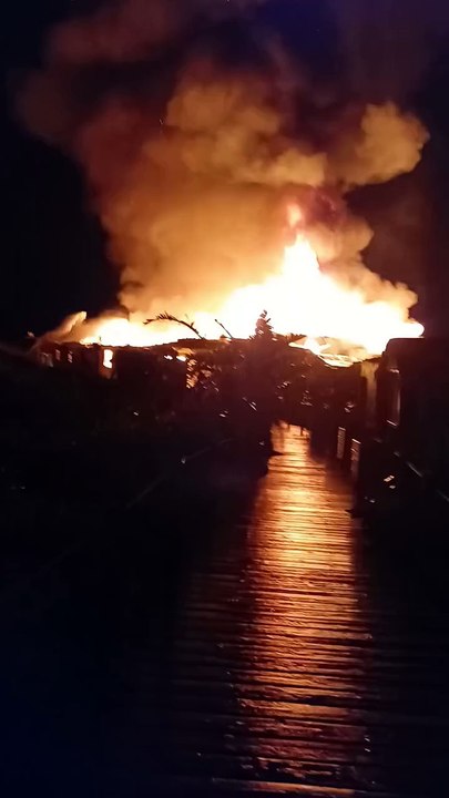 incêndio praia cabana do pescador