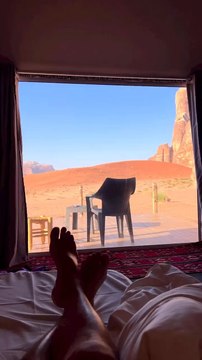 Réveil magique au Wadi Rum 🌄 Découvrez le désert de Jordanie