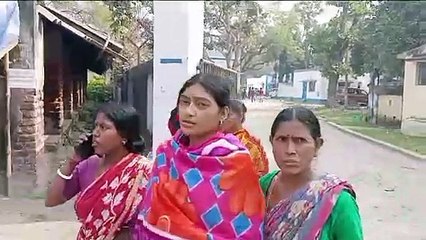 প্রেমে প্রত্যাখ্যান! স্কুল ছাত্রীকে হাসুয়া দিয়ে কুপিয়ে আত্মঘাতী প্রেমিক। আশঙ্কা জনক অবস্থায় হাসপাতালে ভর্তি ওই ছাত্রী।