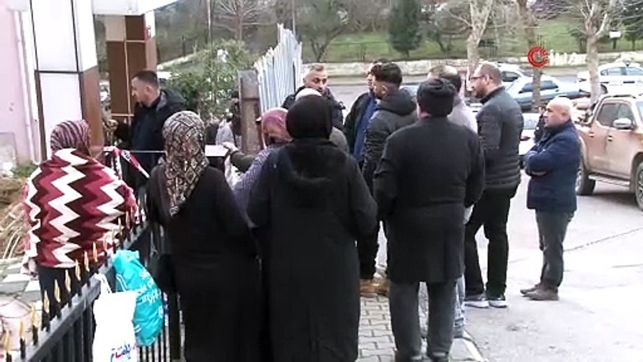 Kartal’da toprak kayması: Binadakiler tahliye edildi