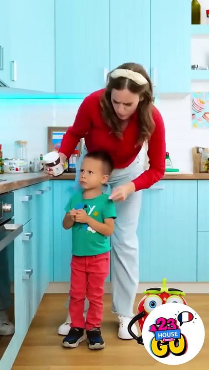 Un parent ne pourra jamais cacher des bonbons à son petit 😄💕