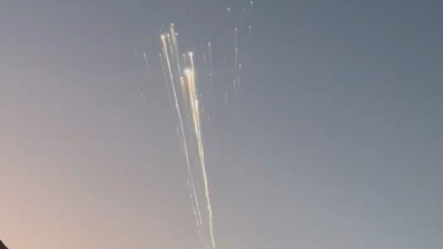 Shimmering debris from SpaceX's failed test flight lights up Turks and Caicos sky