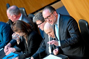 Kanzler Schallenberg will „geordneten Übergang sicherstellen“