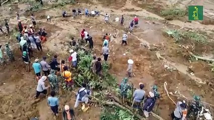 Aumenta balance de muertos por el alud en Indonesia