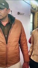 DONE रिटायर्ड पुलिसकर्मी घंटे के हिसाब से युवक और युवतियों को दे रहा था कमरे , अवैध गतिविधियां की आशंका के चलते रहवासियों ने की पुलिस को शिकायत।