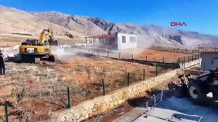 Hazine arazisine inşa edilen 8 villa yıkıldı