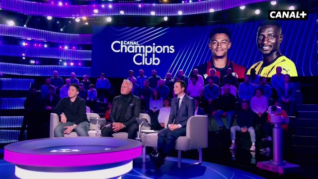 Hervé Mathoux et le plateau du Canal Champions Club en plein fou rire