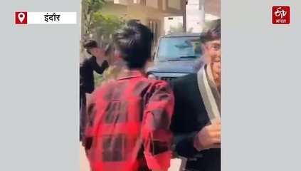 थार की वायरल रील पर कार्रवाई, चौराहे पर टेम्पलेट बांटने की दी सजा, बनानी होगी ऐसी वीडियो