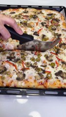 اطيب بيتزا عائلي بالفطر