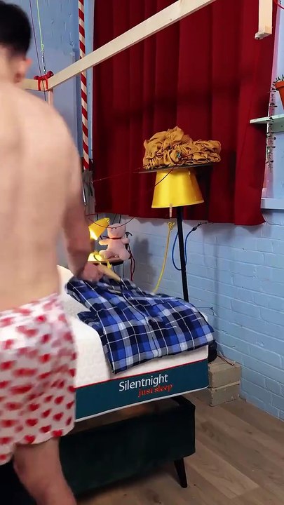 Worlds first bed-making contraption