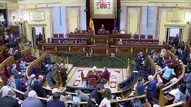PP, Vox y Junts derogan el decreto de subida de pensiones y las ayudas al transporte y DANA