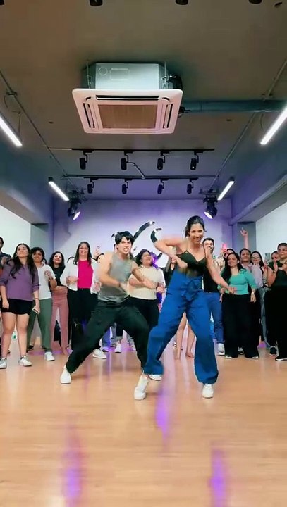 Ding Dang Ding Doley Dance #dance #bollywoodsinger #bollywood #indiansinger #dancer