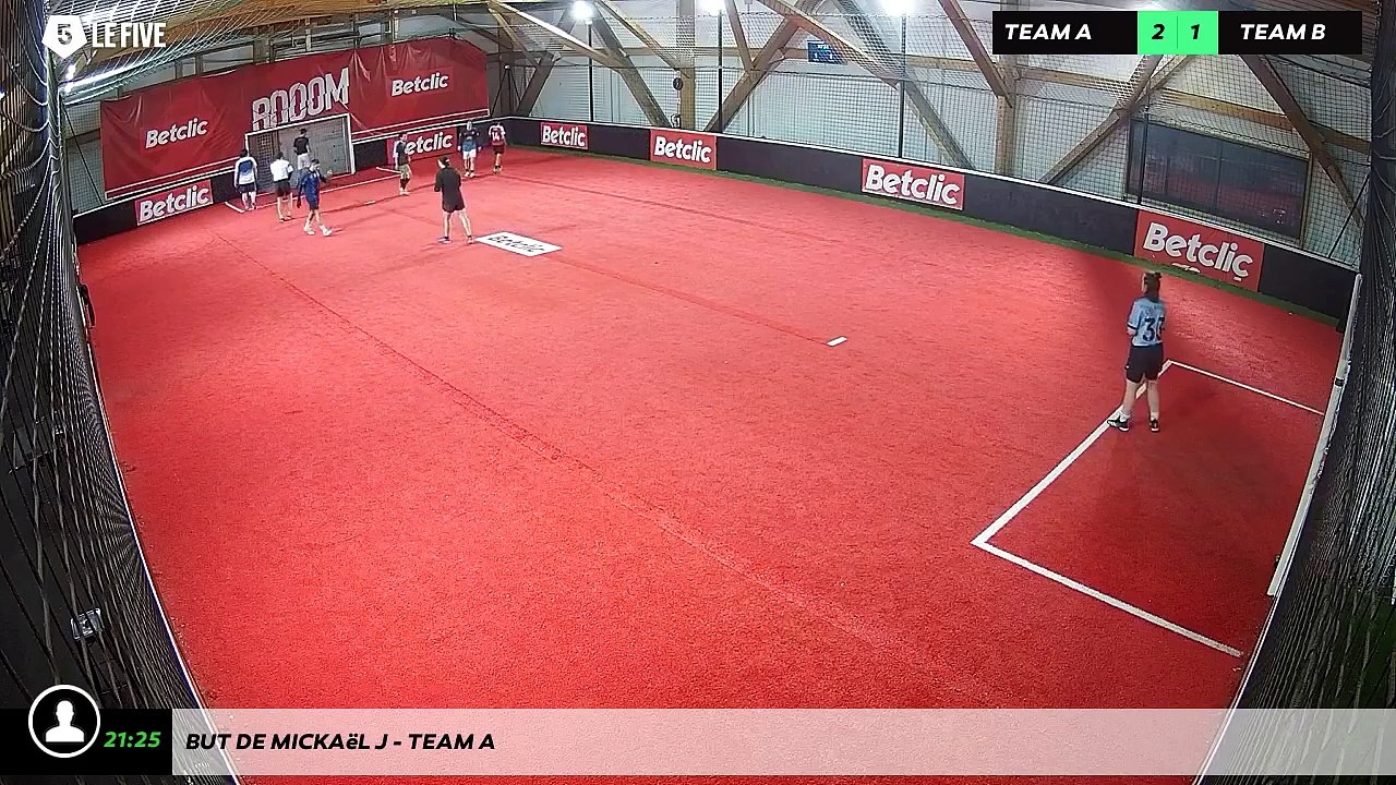 But de Mickaël J - Team A