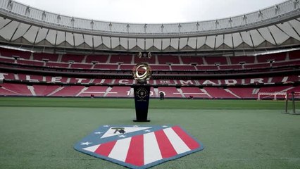 Coupe du monde des clubs - Le trophée de passage dans le stade de l'Atlético Madrid