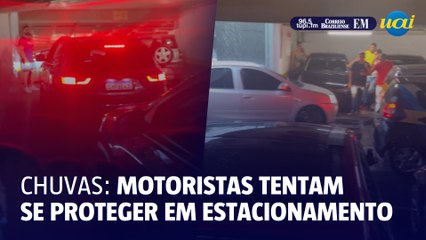 Motoristas lotam estacionamento de mercado para proteger carros durante chuva de granizo