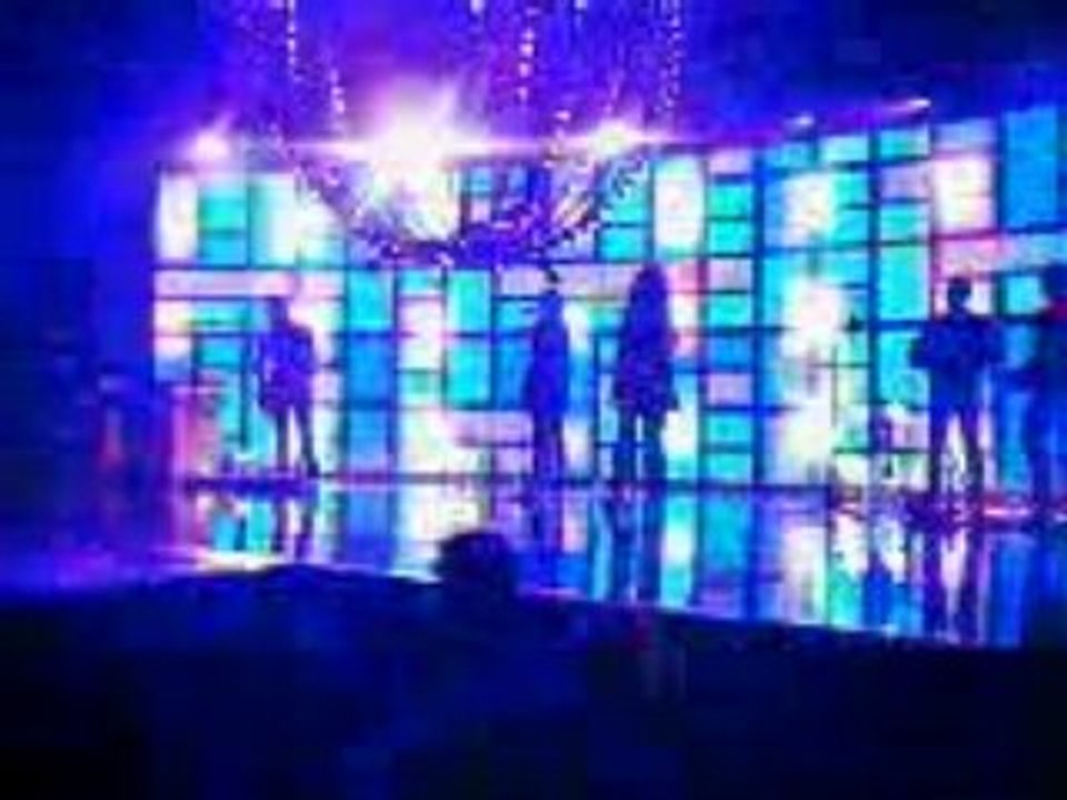 Jenifer entrée sur scéne Saint-Etienne