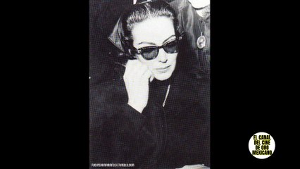 02180CCM MARÍA FÉLIX su feo e inesperado desaire a MIGUEL ACEVES MEJÍA en el sepelio de jorge negrete