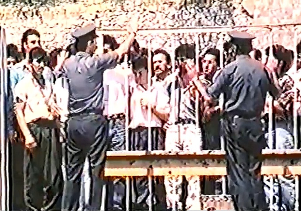 Iki Basli Dev 1990