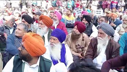 ਪੱਟੀ ਸ਼ਹਿਰ ਵਿੱਚ ਪਿਛਲੇ ਕੁਝ ਦਿਨਾਂ ਹੋ ਰਹੀਆਂ ਲੁੱਟਾਂ ਖੋਹਾਂ ਅਤੇ ਚੋਰੀਆਂ ਦੇ ਖਿਲਾਫ ਪੱਟੀ ਦੇ ਸਮੂਹ ਦੁਕਾਨਦਾਰਾਂ ਨੇ ਦੁਕਾਨਾਂ ਬੰਦ ਕਰਕੇ ਲਗਾਇਆ ਥਾਣਾ ਸਿਟੀ ਪੱਟੀ ਦੇ ਬਾਹਰ ਧਰਨਾ
