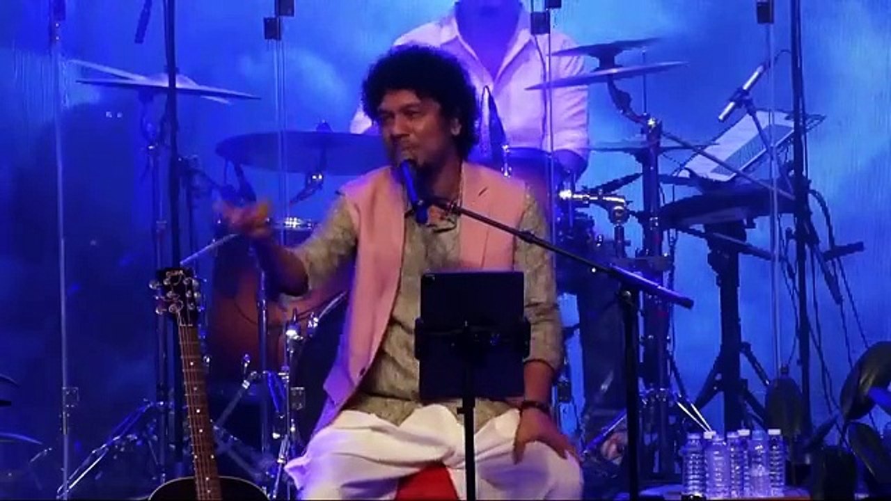 Clacical gazal kon kehta hy
