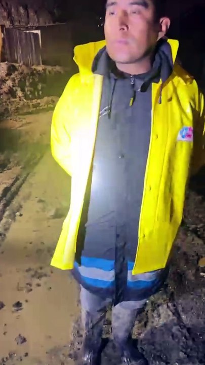 La Alcaldía de La Paz realiza trabajos hasta altas horas de la noche debido a las fuertes lluvias y granizo, además lanza advertencia sobre nuevos eventos hidrometereológicos para las próximas horas