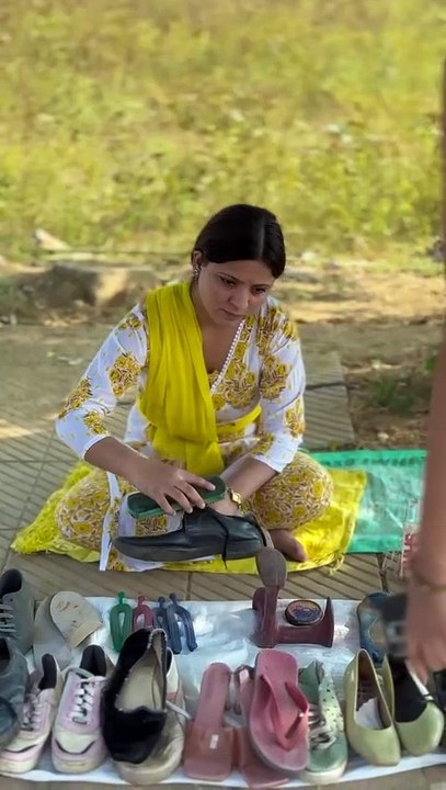 Girl showed humanity