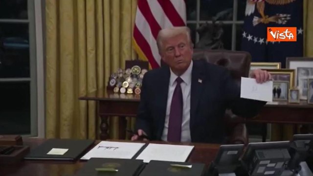 Trump a un cronista: «Grazie che mi hai fatto trovare lettera di Biden, avrebbero potuto passare dei mesi»