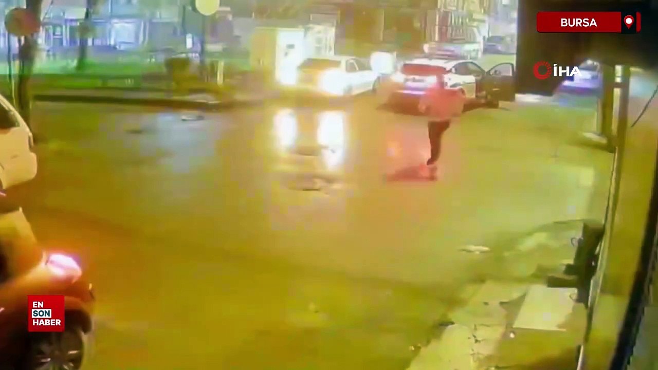 Bursa'da uygulamadan kaçan alkollü sürücü polis aracına çarptı
