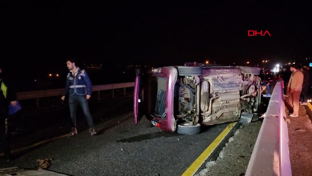 Alkollü sürücünün kullandığı hafif ticari araç, tomruk yüklü TIR'a çarptı