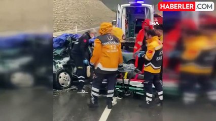 Antalya'da Aynı Anda İki Farklı Trafik Kazası: 5 Yaralı