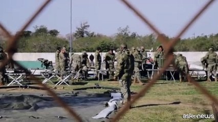 Marina messicana costruisce un campo per migranti vicino confine Usa