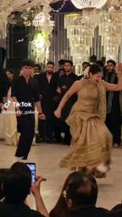 Hania amir dance on Umar Kazmi weeding