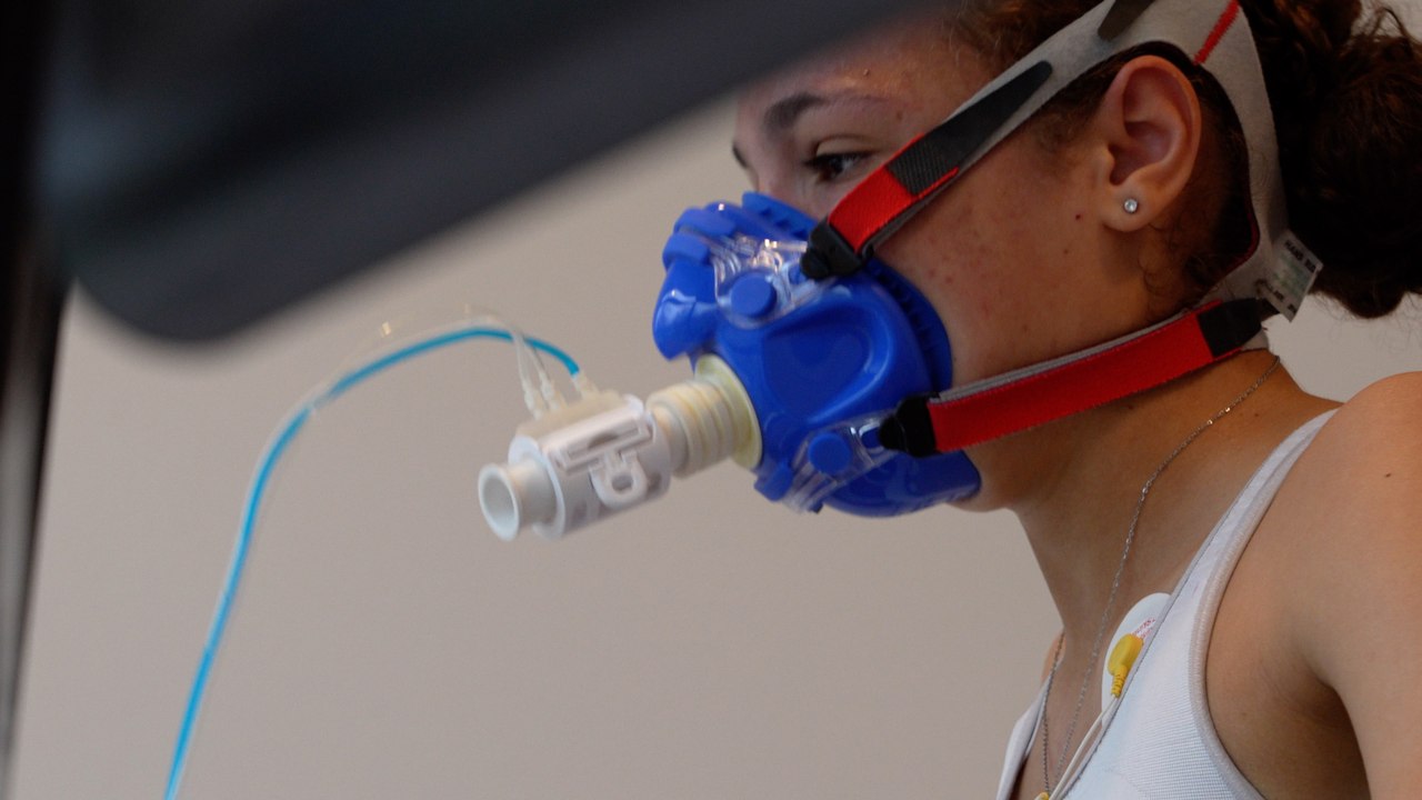 Progresser sans se blesser: les conseils athlétiques des Bleues U17 !