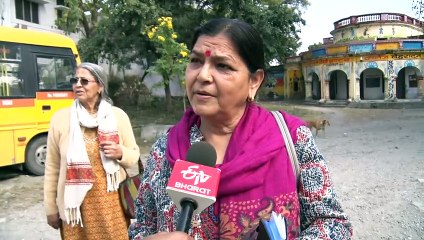 नगर निकाय चुनाव - मतदान करने पोलिंग बूथ पहुंच रहे मतदाता नहीं कर पा रहे है मतदान, लोगो में दिख रहा है आक्रोश।