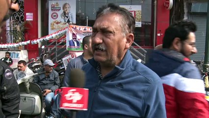 नगर निकाय चुनाव - मतदान करने पोलिंग बूथ पहुंच रहे मतदाता नहीं कर पा रहे है मतदान, लोगो में दिख रहा है आक्रोश।