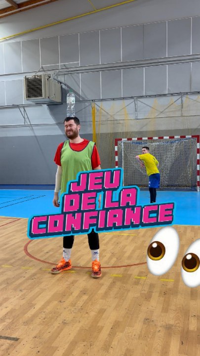 Jeu de la confiance 👀🤣 #Handball #handballPlayer #Humour #Drole #Challenge
