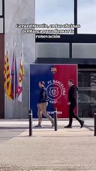 Gerard Martín, en las oficinas del Barça para firmar su renovación