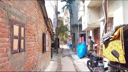 ট্যাংরা বাঘাযতীন আগরপাড়ার পর , বাগুইহাটি জগতপুরে পরপর দুটি বাড়ি হেলে পড়ার ঘটনা আতঙ্কিত স্থানীয় বাসিন্দারা।
