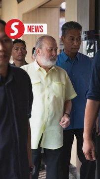 King celebrates his 15th anniversary as Johor Ruler by patronising heritage coffeeshop