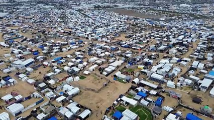 لقطات جوية لخيام النازحين في خان يونس