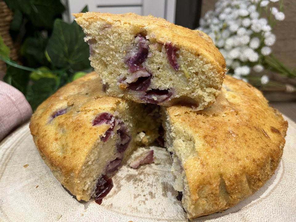 Bizcocho de uvas esponjoso, fácil y superjugoso