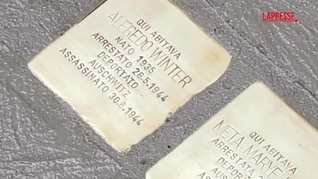 Giorno della Memoria, a Milano nuove pietre d’inciampo: la storia di Alfredo, morto a 9 anni ad Auschwitz