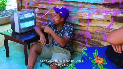 Ponia a la gente a trabajar y luego no le quiere pagar  mira que final   LOS SOCIOS SOY