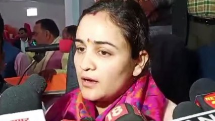 मिल्कीपुर उपचुनाव में सपा वोट बैंक में भाजपा की सेंधमारी, यादवों को साधने उतरी मुलायम की बहू अपर्णा