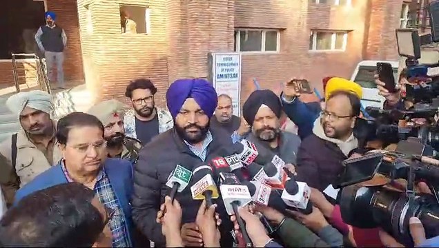 ਅੱਜ ਅੰਮ੍ਰਿਤਸਰ ਦੀ ਸਮੁੱਚੀ ਕਾਂਗਰਸ ਲੀਡਰਸ਼ਿਪ ਨੇ ਅੰਮ੍ਰਿਤਸਰ ਦੇ ਪੁਲਿਸ ਕਮਿਸ਼ਨਰ ਗੁਰਪ੍ਰੀਤ ਸਿੰਘ ਭੁੱਲਰ ਦੇ ਨਾਲ ਕੀਤੀ ਮੁਲਾਕਾਤ।