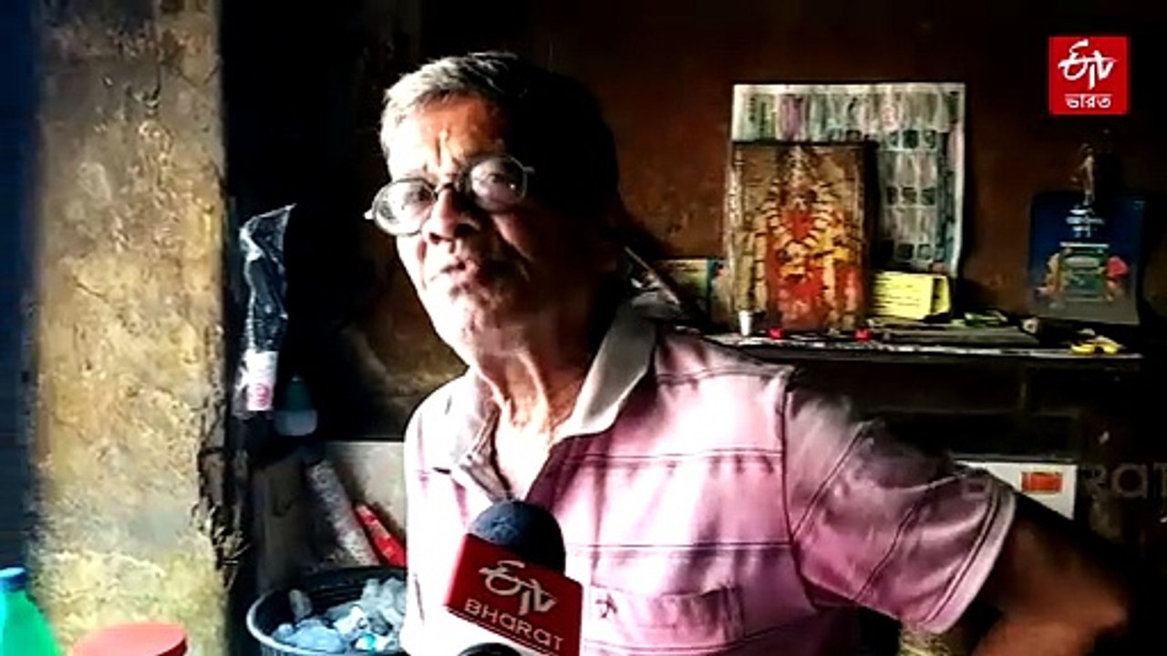 (Do Not Publish) নেই নির্দিষ্ট কোনও মালিক ! চায়ের দোকানে বেচা-কেনা দু’দিকেই খরিদ্দার