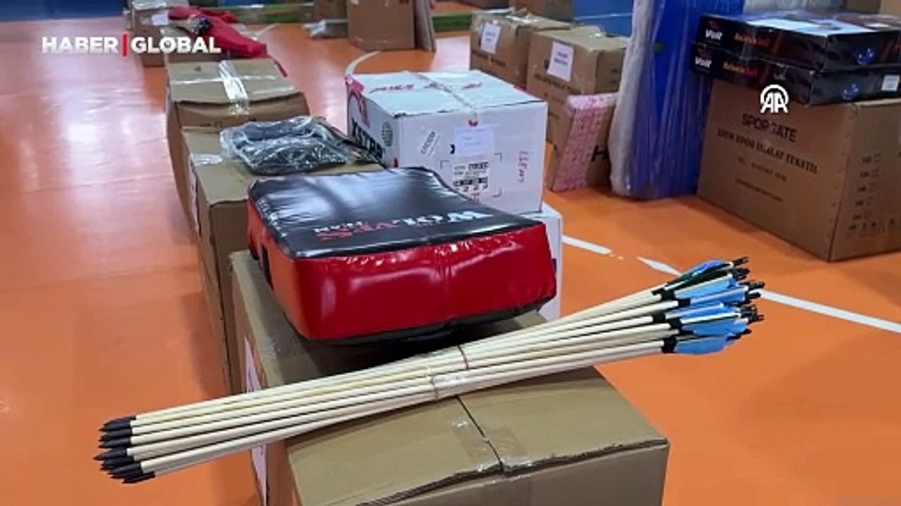 Amatör spor kulüplerine 3 milyon liralık malzeme yardımı